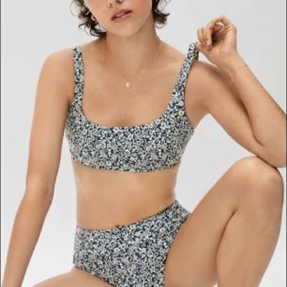 Everlane floral swimsuit size S